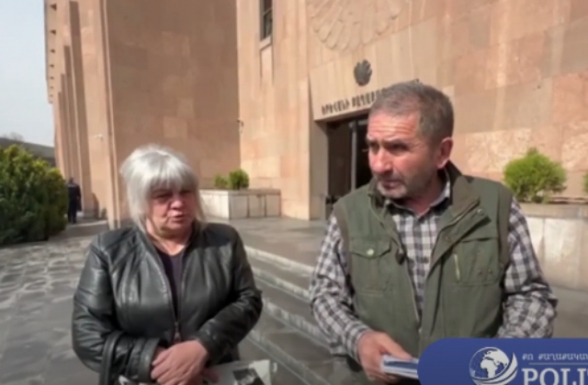 Քաղաքապետարանը ստիպել է 1,2 մլն դրամ վճարել, բայց թույլ չի տալիս աստիճան կառուցել (տեսանյութ)